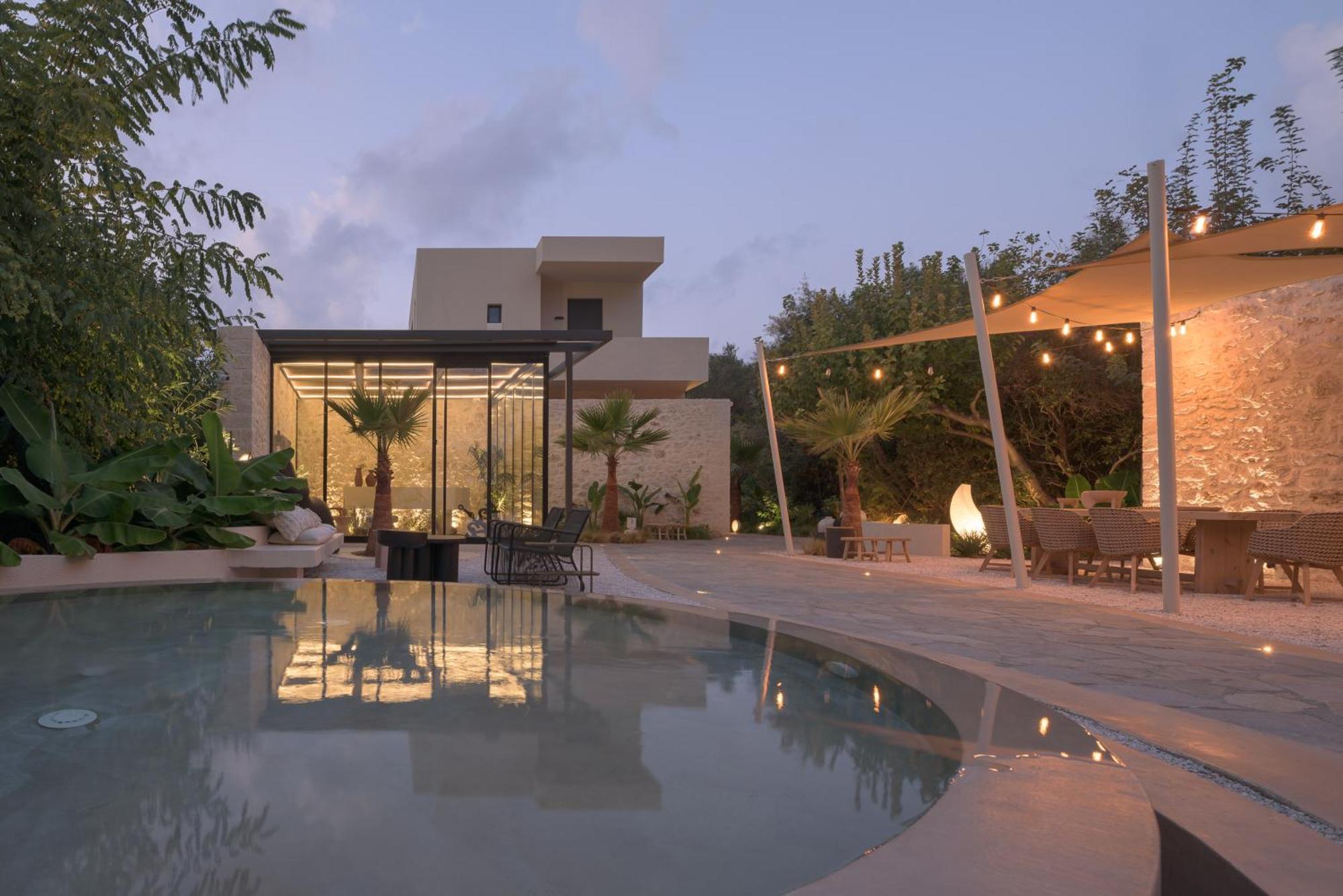 Dyo Beach Suites Rethymno  Exterior photo