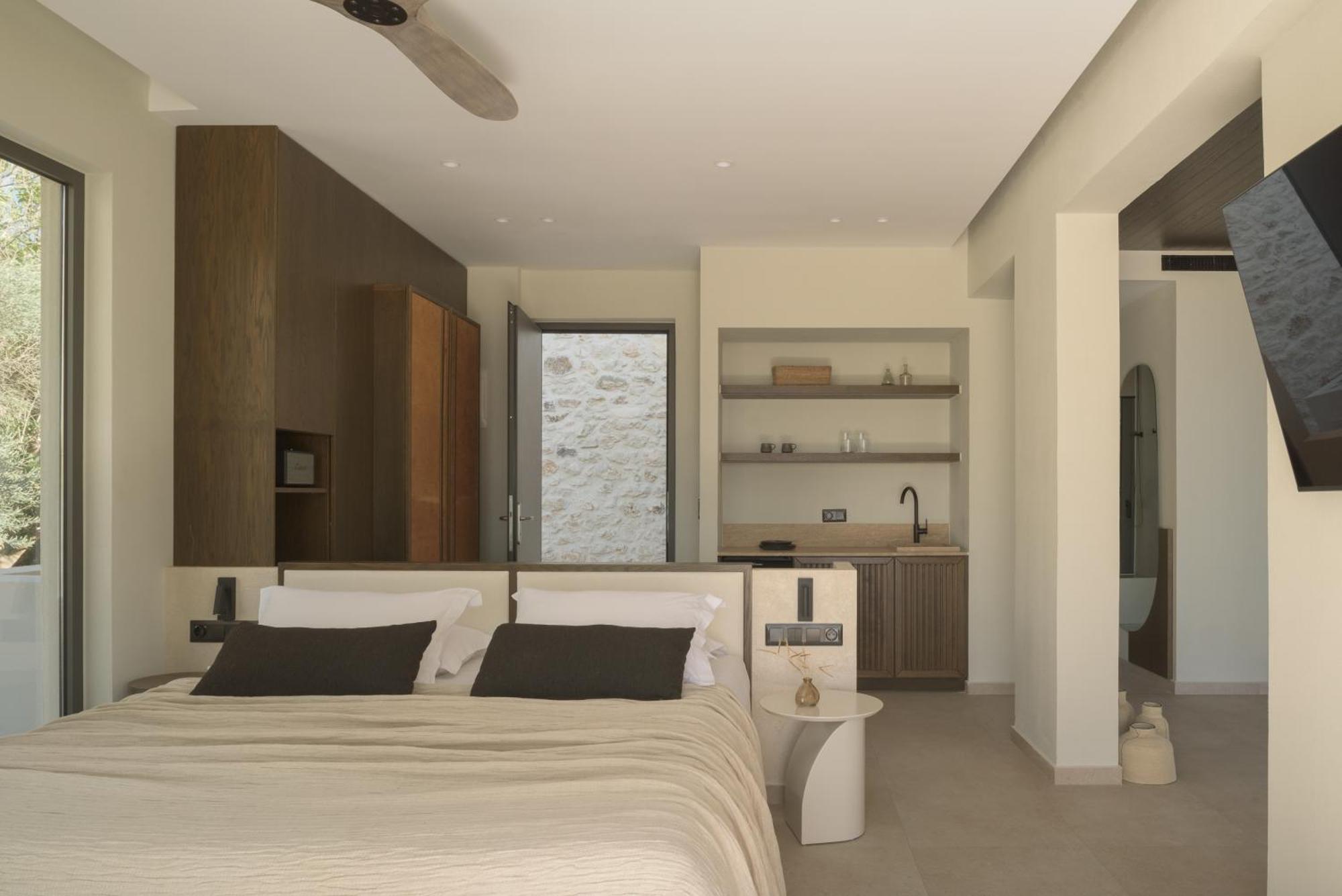 Dyo Beach Suites Rethymno  Exterior photo
