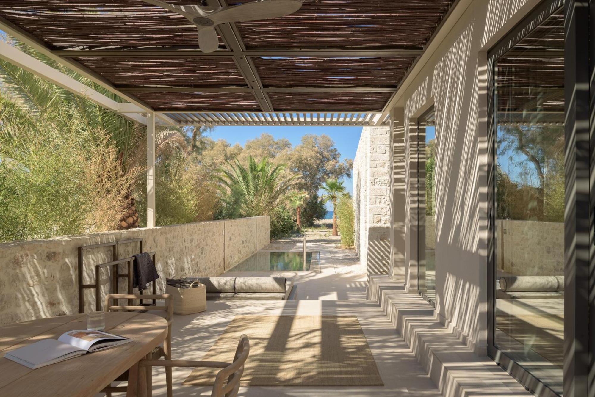 Dyo Beach Suites Rethymno  Exterior photo