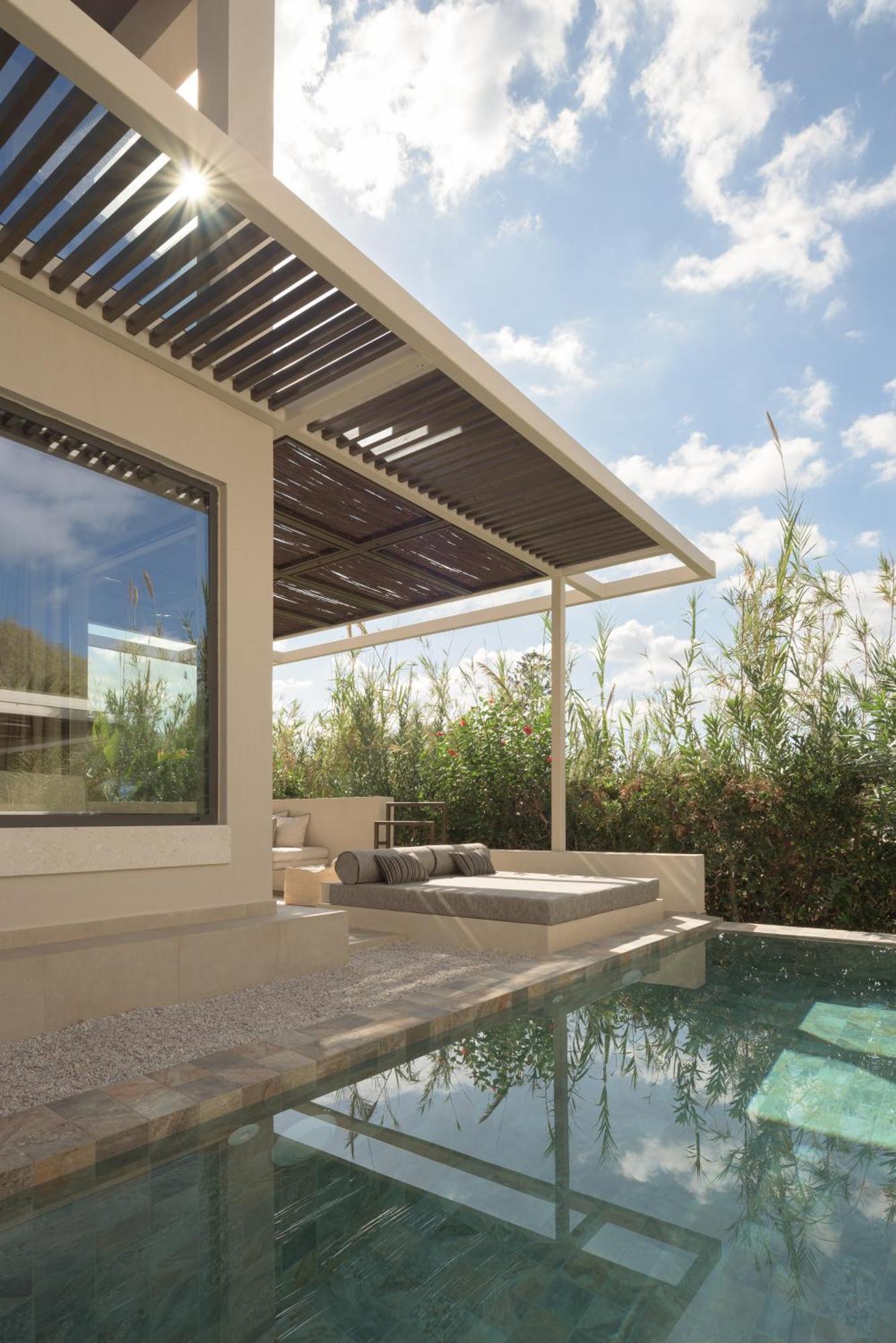 Dyo Beach Suites Rethymno  Exterior photo