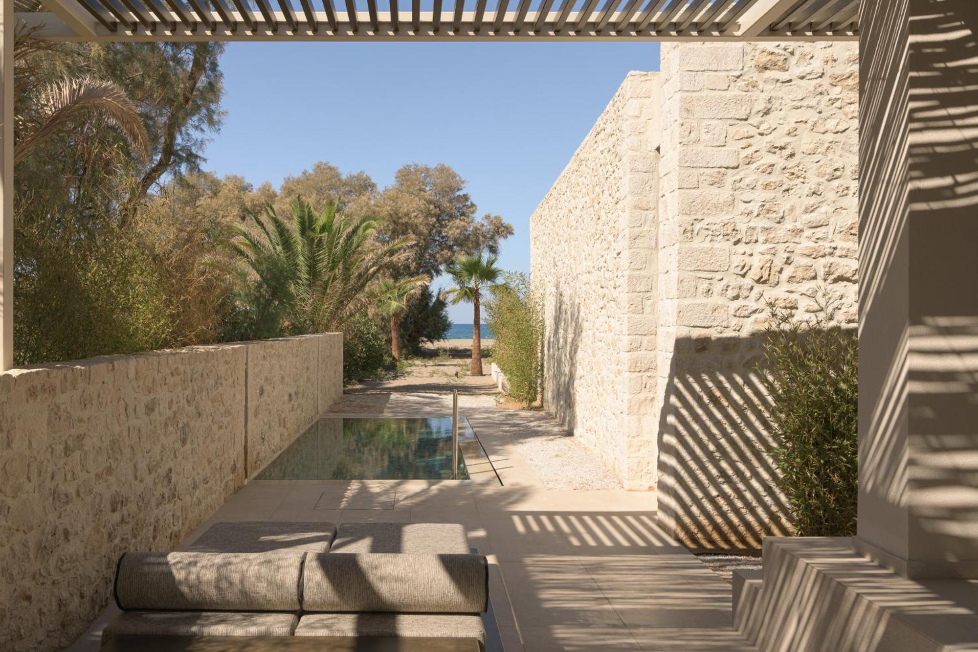 Dyo Beach Suites Rethymno  Exterior photo