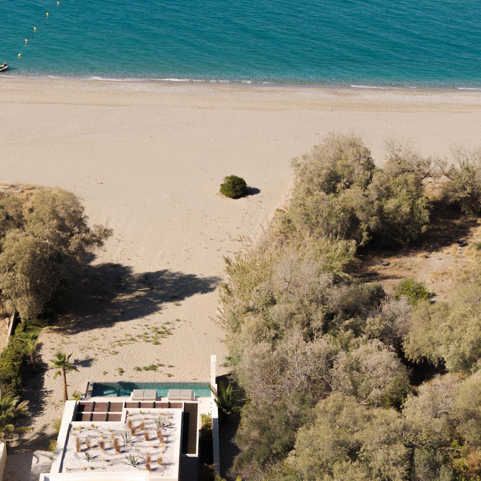 Dyo Beach Suites Rethymno  Exterior photo
